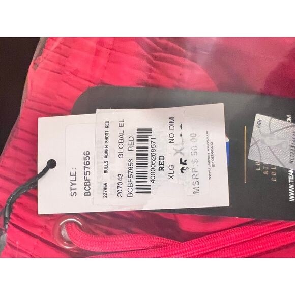 NEW Pro Standard Chicago Bulls Women’s Script Shorts Red/White XL BCBF57656 - Picture 8 of 8